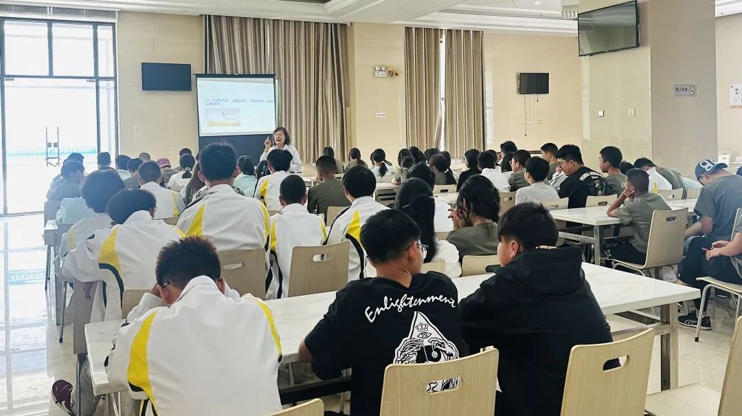 军训进行时，青春正飞扬——兰州中泰联合职业学校高一新生军训侧记